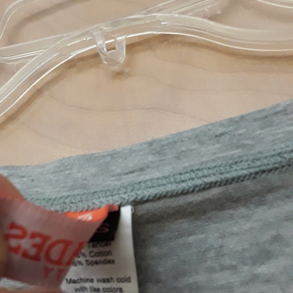 Molly Ades Maternity Grey Zip Nursing Dolman Top - Picture 5 of 6